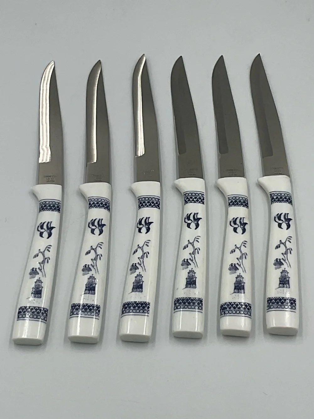Vintage 6 Piece Blue Willow Design Steak Knives Set Japan